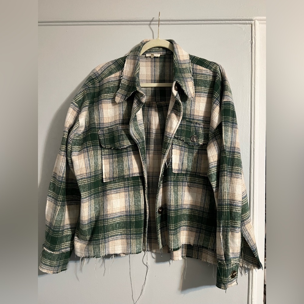 Green and beige shacket